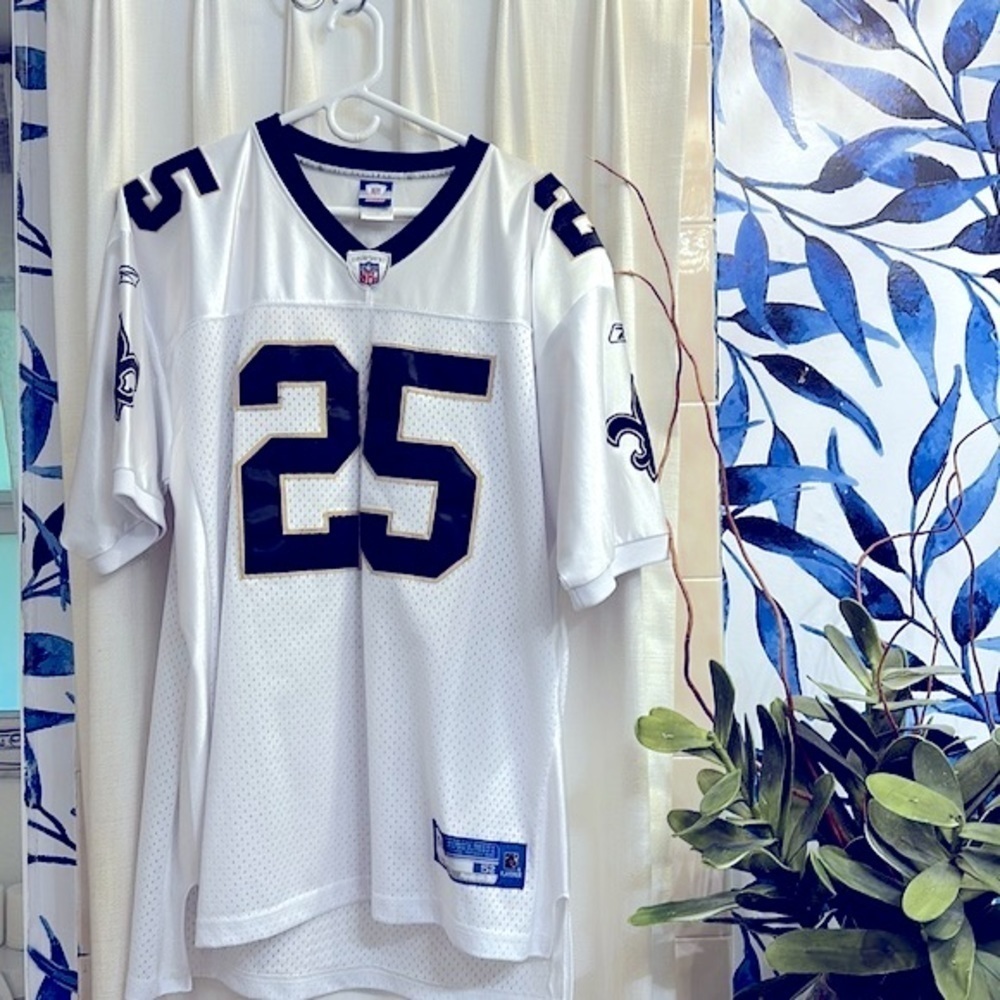 Reebok Saints NFL Football #25 Reggie Bush 100% Polyester NFL Jersey Size 52 XL